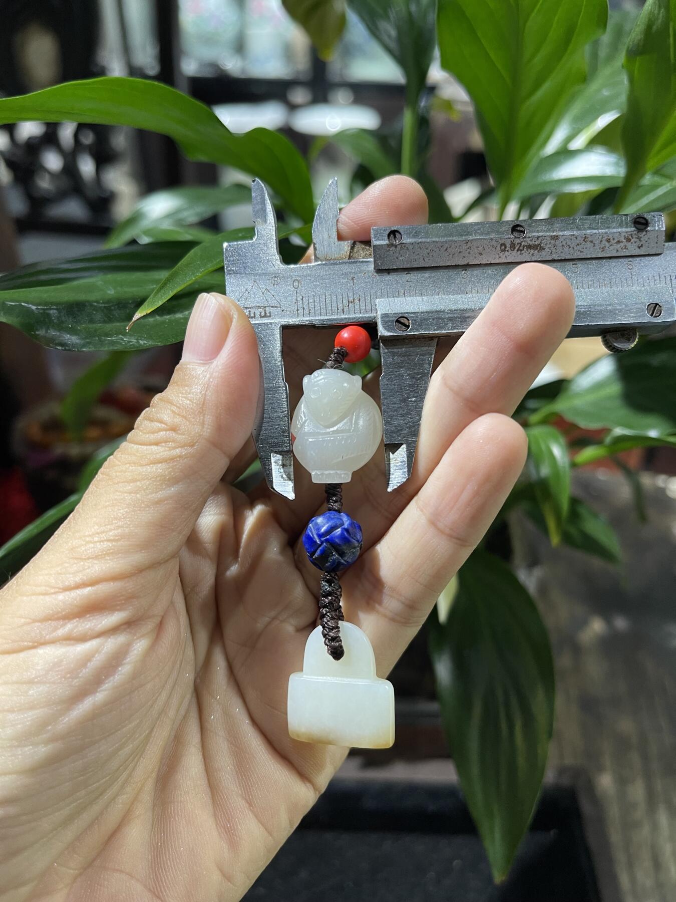 和田玉籽料手工挂饰 和田玉猴，锁手机挂