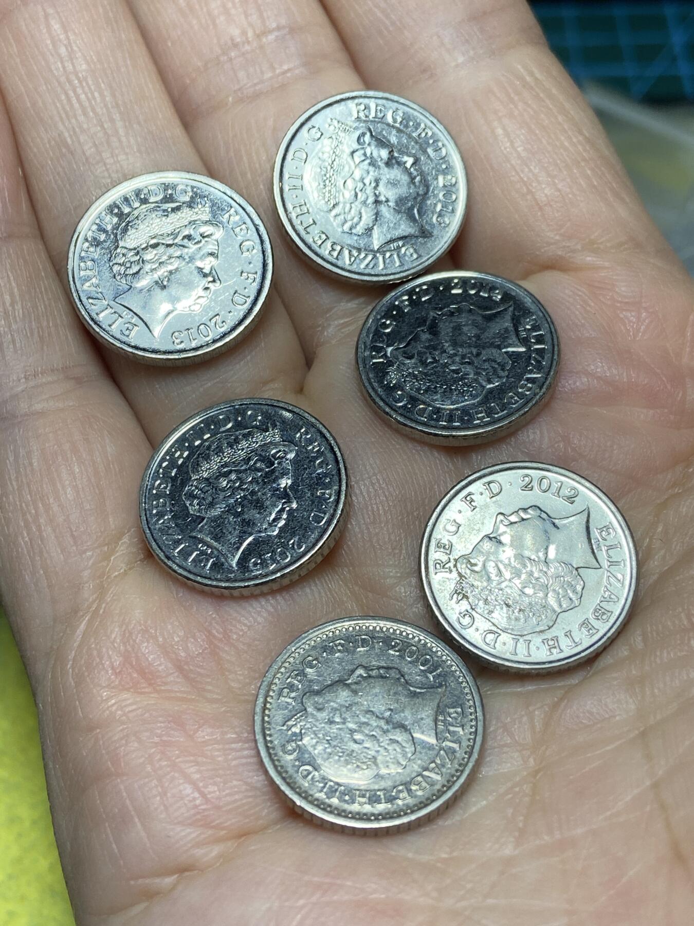 2026年第十八场(总第一百八十七场）外国好品散币场(免佣金) 英国🇬🇧5便士6枚：2001年12年13年14年15年