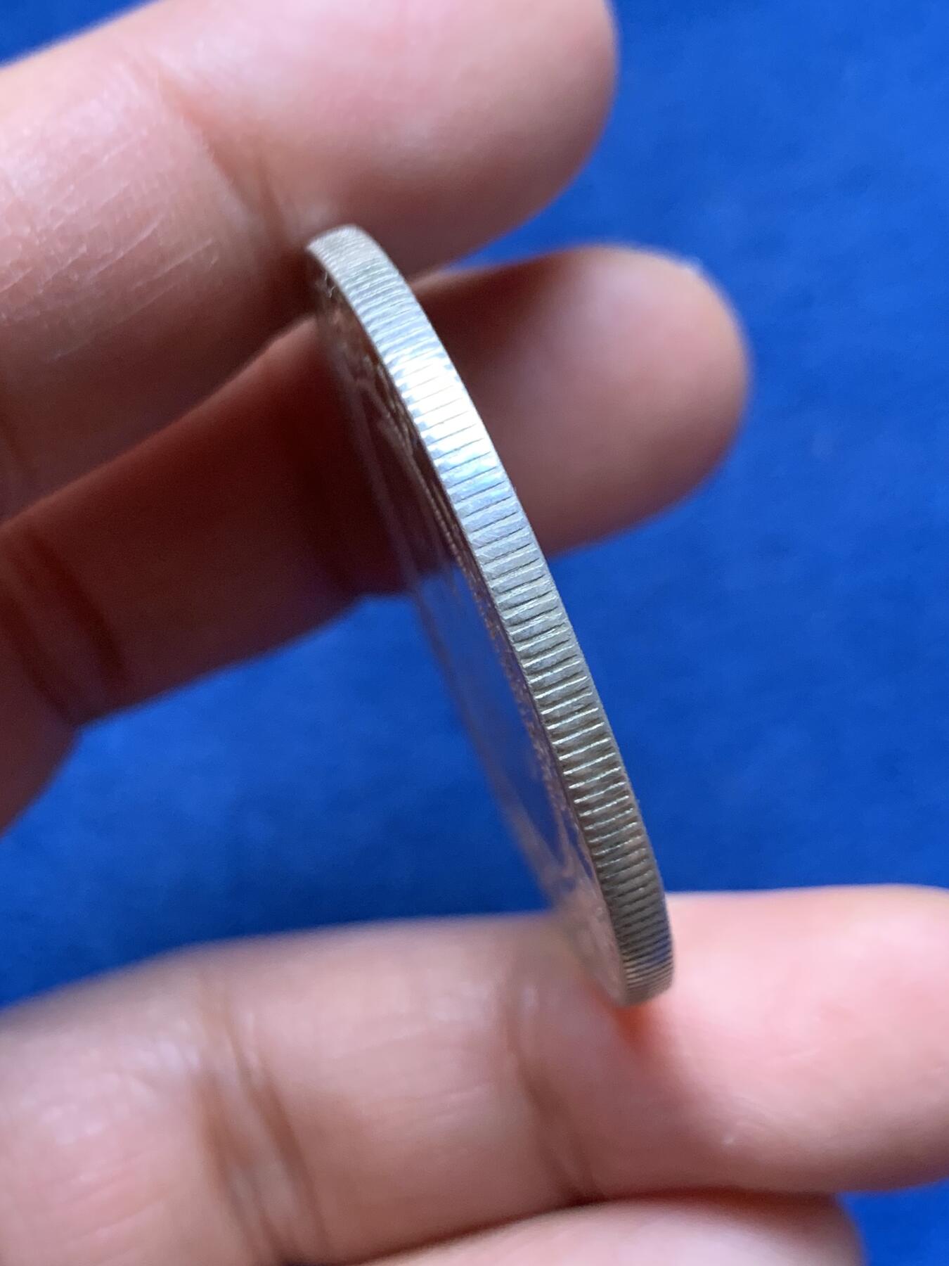 《竞宝斋》第464场 周日，周一，周二，3场连拍 （全场包邮）欢迎送拍 真银假币 黎元洪开国纪念币一元 26.5克 约920银