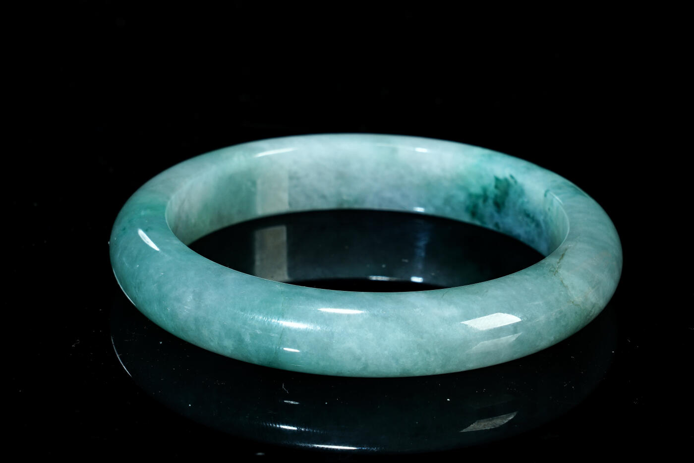 上海都达杂项专场十九（全场包邮） 天然冰晴种飘绿花翡翠（A货）手镯90-6