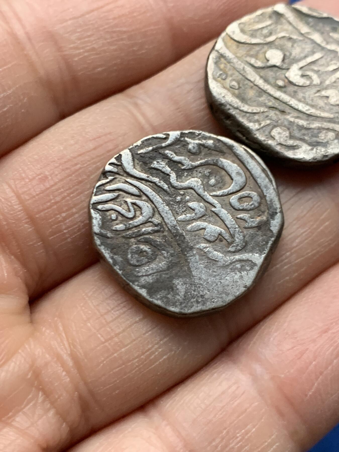 《竞宝斋》第464场 周日，周一，周二，3场连拍 （全场包邮）欢迎送拍 两枚一组 打制币 细节见图