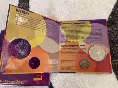 ❤️【币观天下】❤️ 第342期钱币秒杀拍卖场- 2026.2.4秒杀专场 长期征集拍品  - 新加坡2014年HSEU纪念册含一枚大纪念章 卡册品相如图 