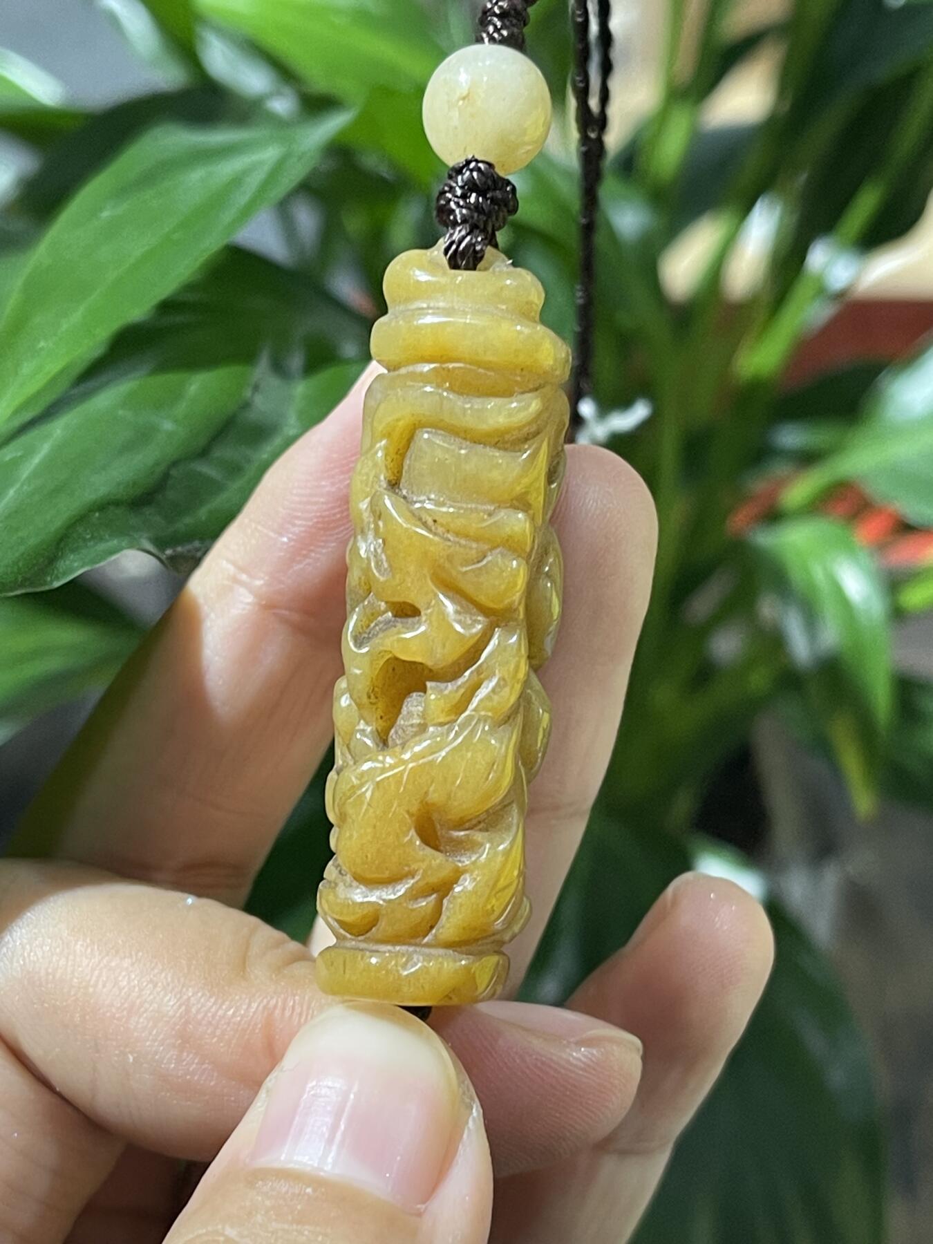 和田玉籽料手工挂饰 黄翡挂坠