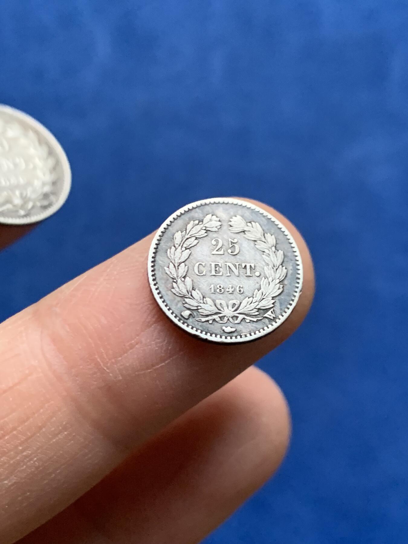 《竞宝斋》第464场 周日，周一，周二，3场连拍 （全场包邮）欢迎送拍 两枚一组 法国1846年菲利普一世25分，50分银币，法郎辅币少见。