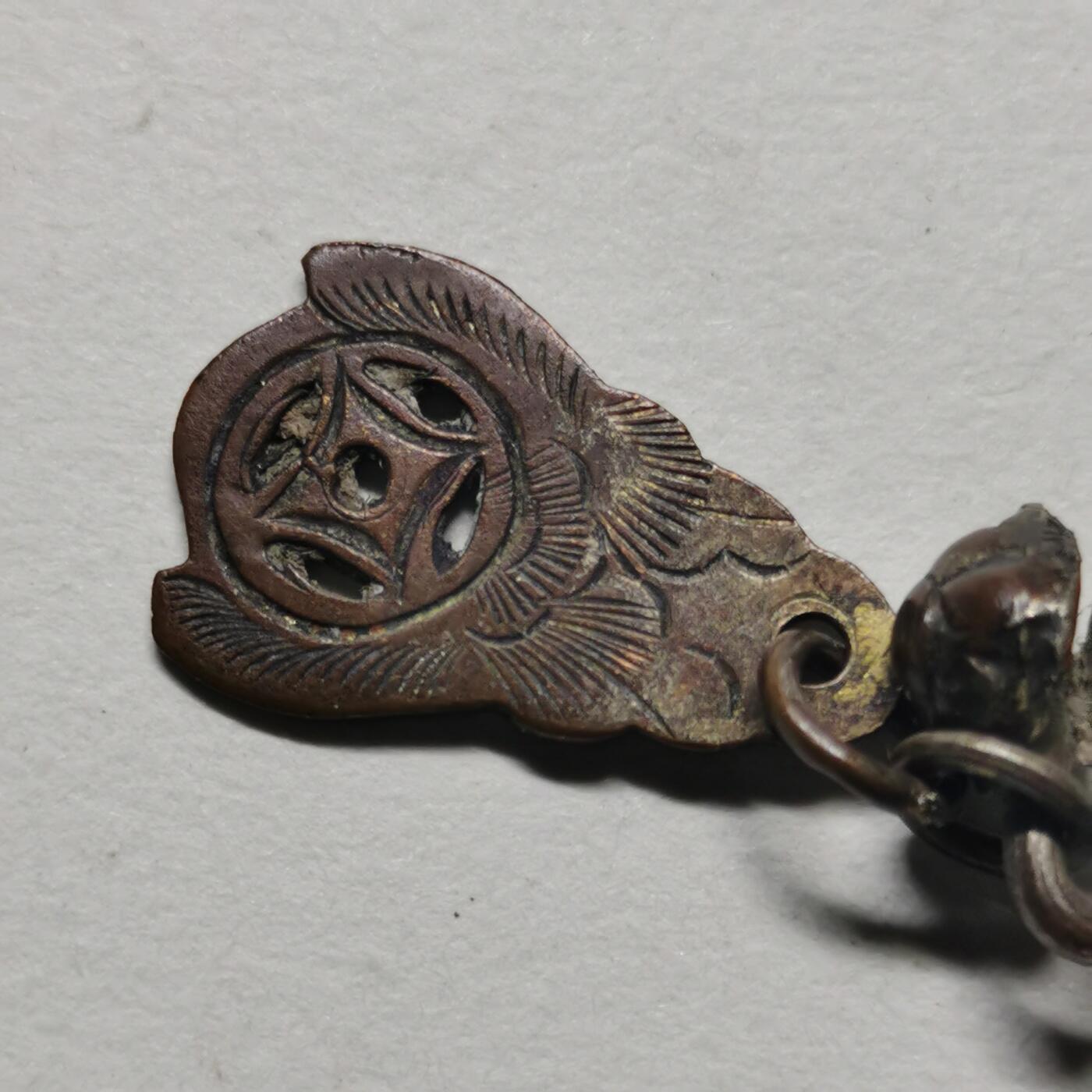 杂件专场98期 清代铜鎏金耳环一个