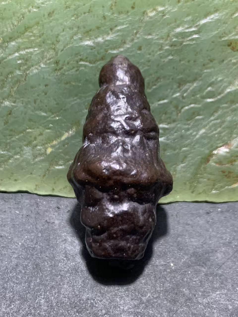 精美罕见戈壁象形黑金刚原石一块，