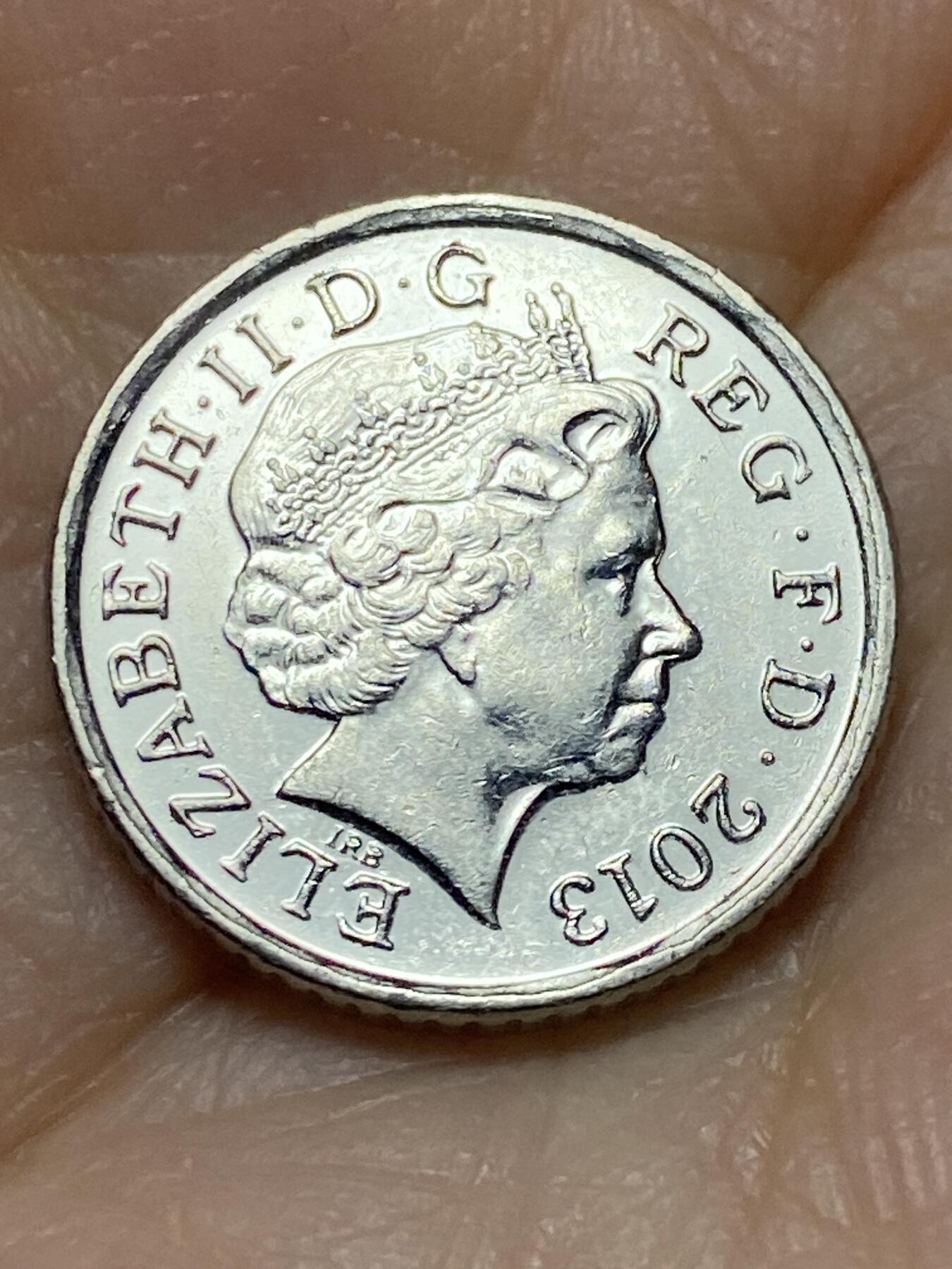 2026年第十八场(总第一百八十七场）外国好品散币场(免佣金) 英国🇬🇧2013年5便士(伊丽莎白二世老年盾徽拼图第一版)