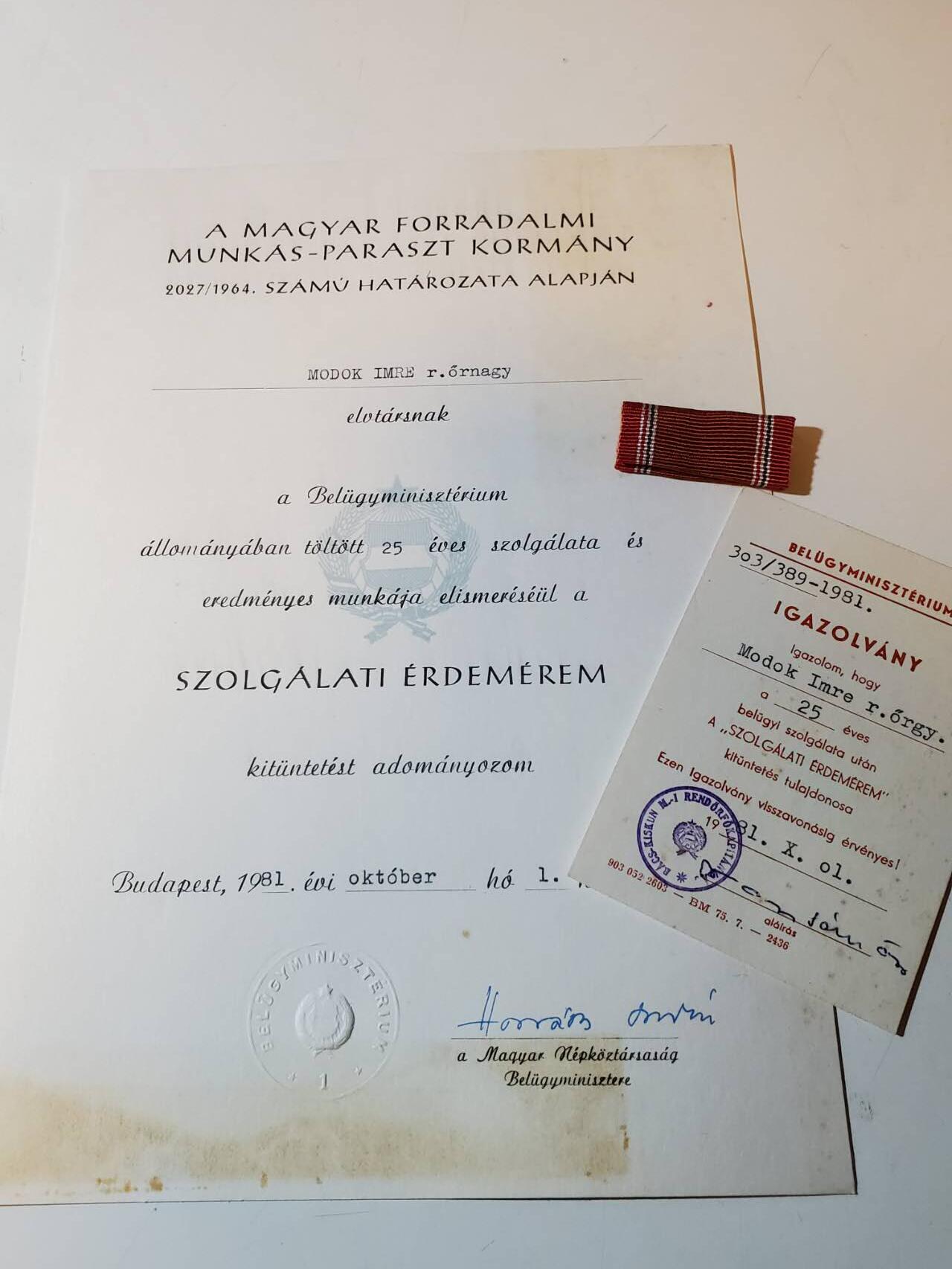 韵星假日军品类拍卖第三十九期暨默多克中校夫妇专场 -- Rimey Holidays Militaria Auction 39 & The Modoks Collection  匈牙利人民共和国默多克中校25年人民军忠诚服务奖章证书和佩戴证明+略