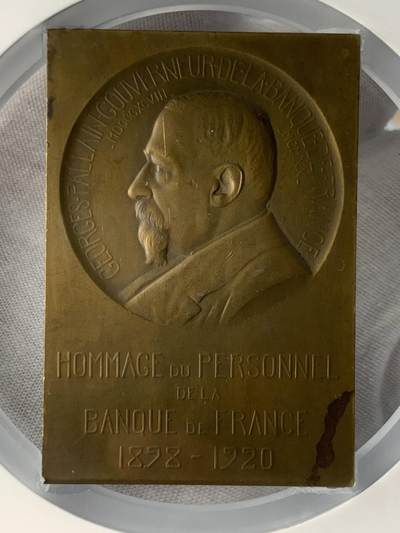 掌中浮雕-藏着的欧洲第052场 - 1920年法国银行行长纪念铜章，44*64mm