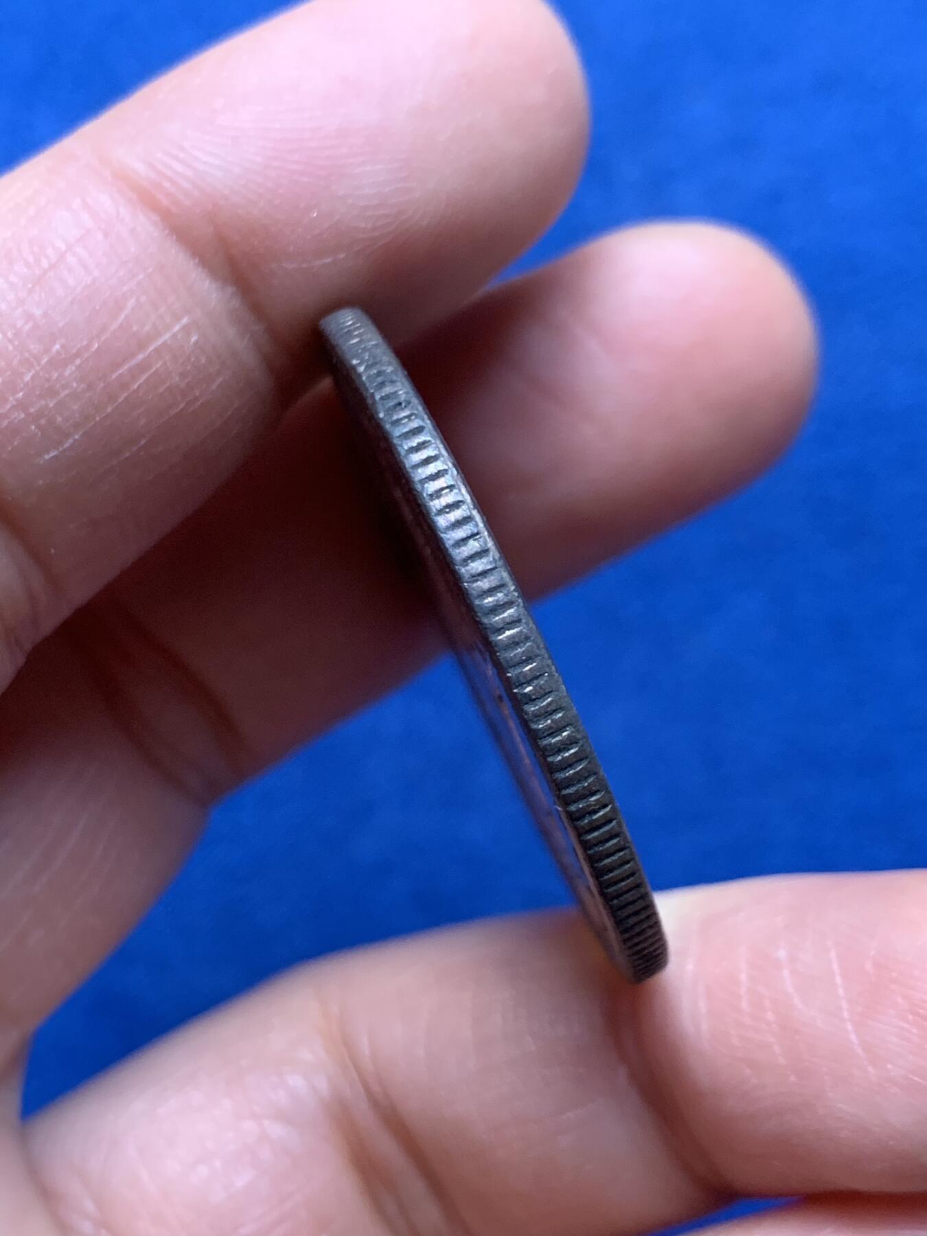 《竞宝斋》第464场 周日，周一，周二，3场连拍 （全场包邮）欢迎送拍 菲律宾1909年打铁银币 19.83克 包浆也不错