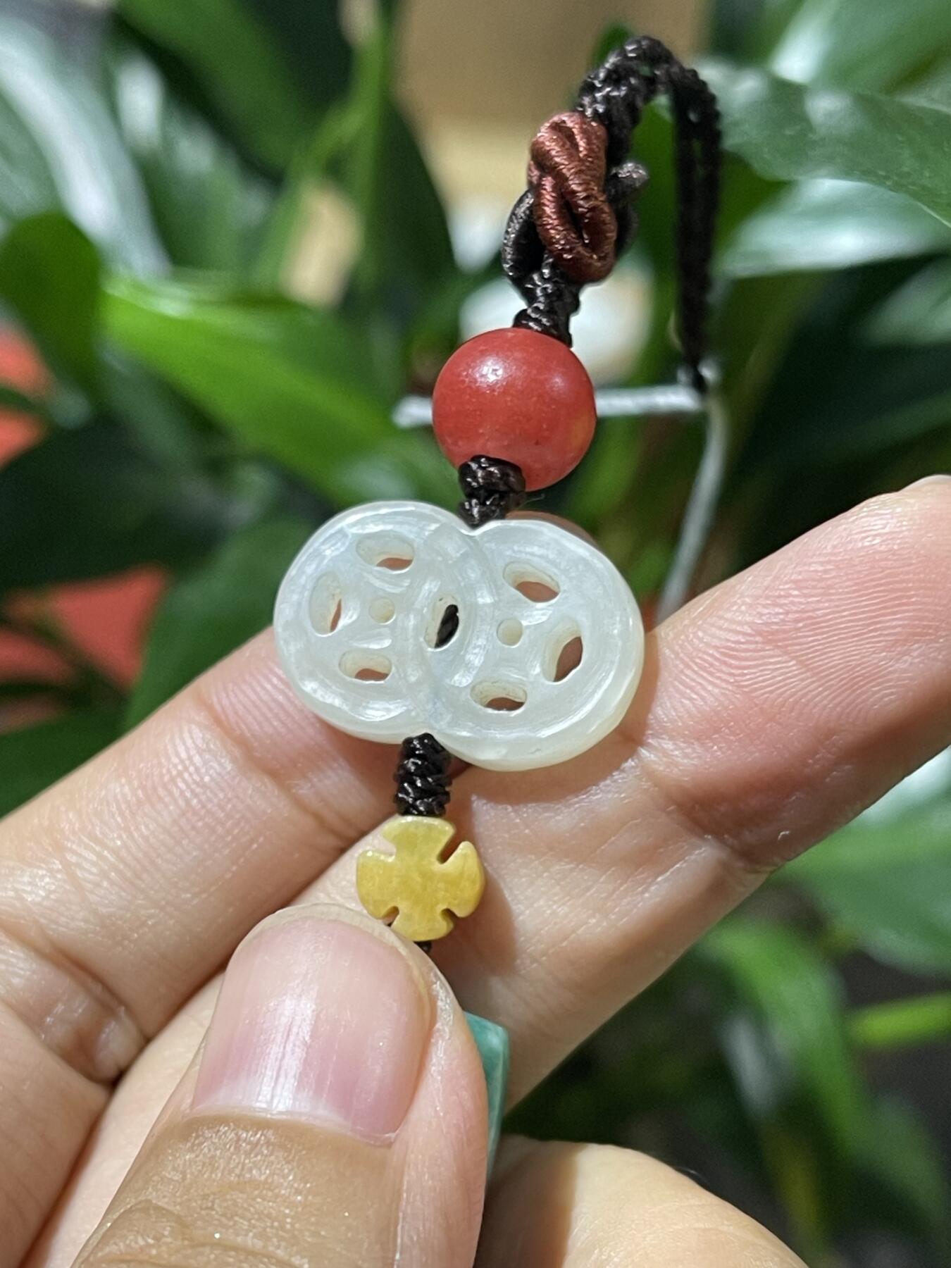 和田玉籽料手工挂饰 和田玉马上有钱