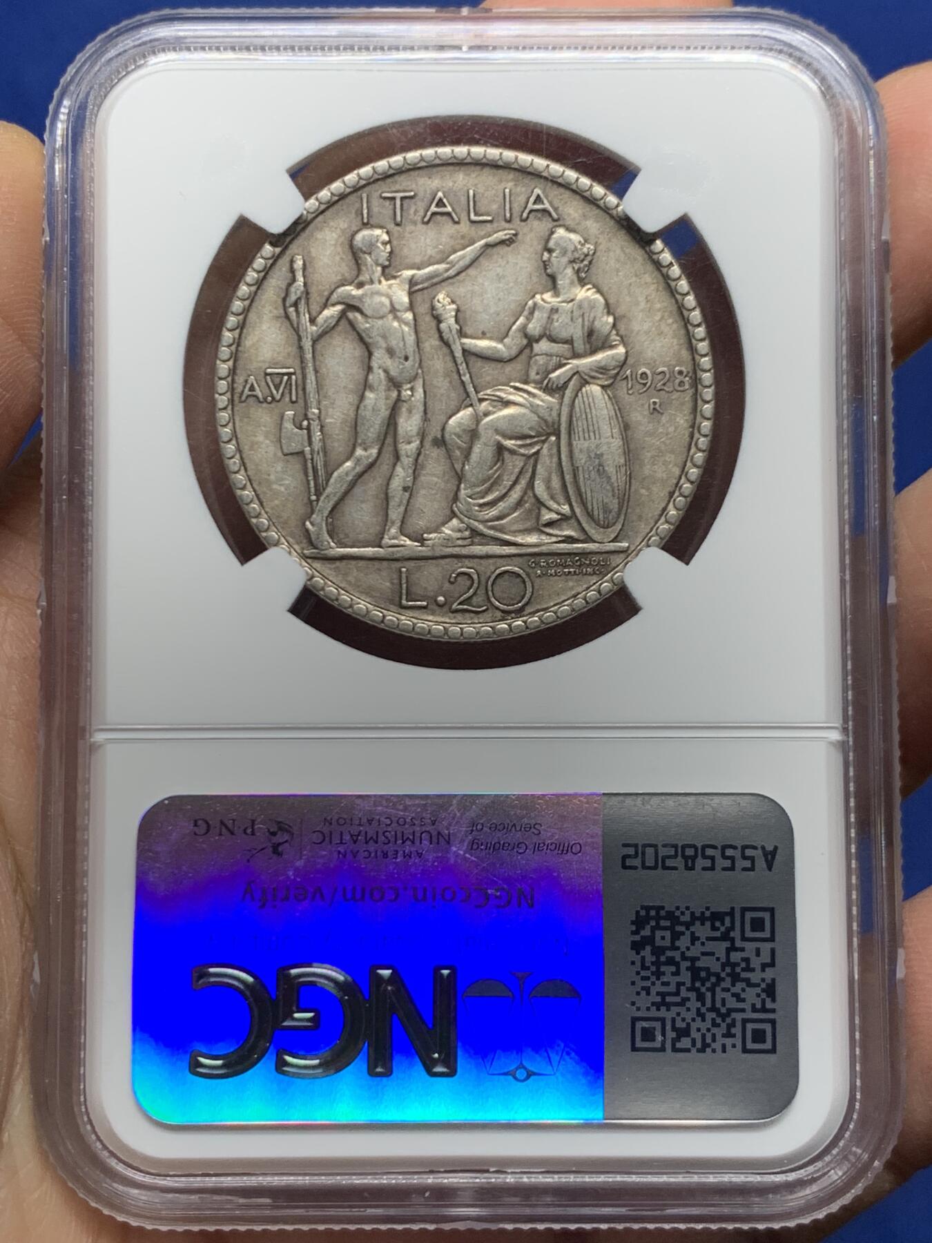 《竞宝斋》第464场 周日，周一，周二，3场连拍 （全场包邮）欢迎送拍 NGC AU50 意大利1928年裸男20里拉银币