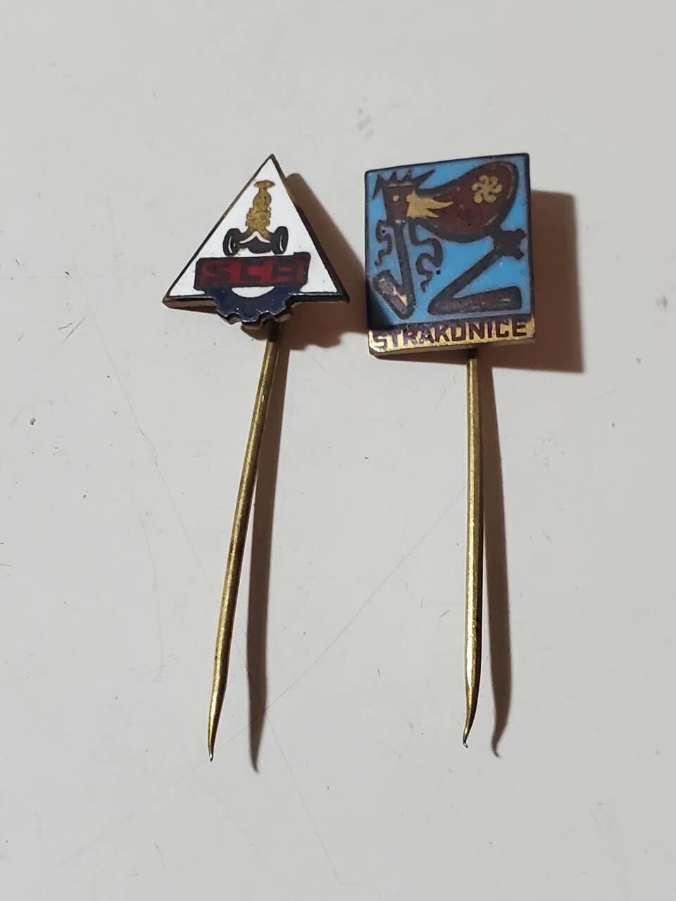 韵星假日军品类拍卖第三十九期暨默多克中校夫妇专场 -- Rimey Holidays Militaria Auction 39 & The Modoks Collection  捷克斯洛伐克第一版工业农业，音乐证章插针 铜珐琅