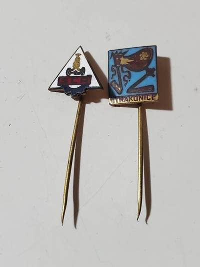 韵星假日军品类拍卖第三十九期暨默多克中校夫妇专场 -- Rimey Holidays Militaria Auction 39 & The Modoks Collection  - 捷克斯洛伐克第一版工业农业，音乐证章插针 铜珐琅