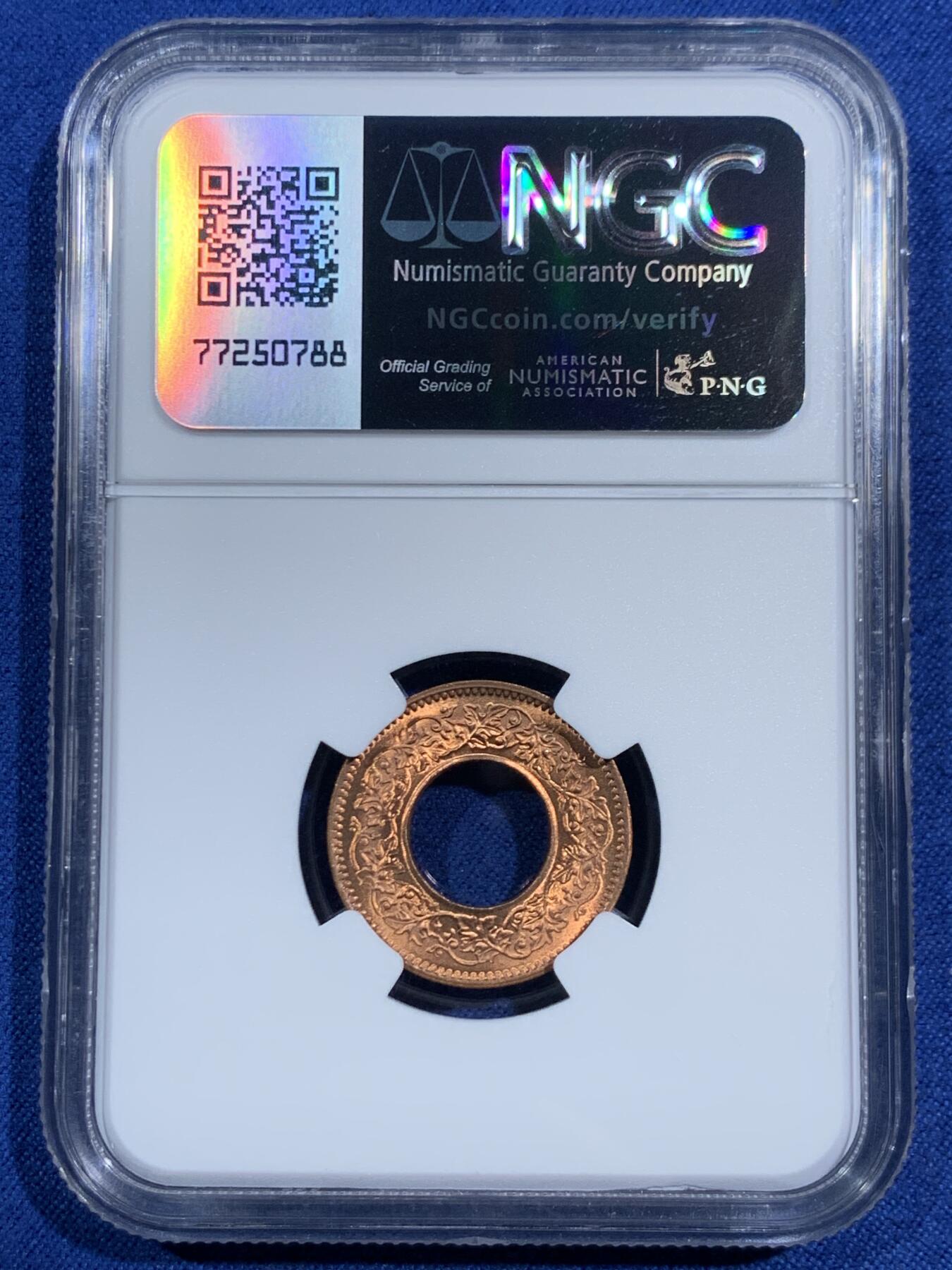 《竞宝斋》第464场 周日，周一，周二，3场连拍 （全场包邮）欢迎送拍 NGC MS66RD 英属印度 1943年 1PICE 中孔铜币 亚军分