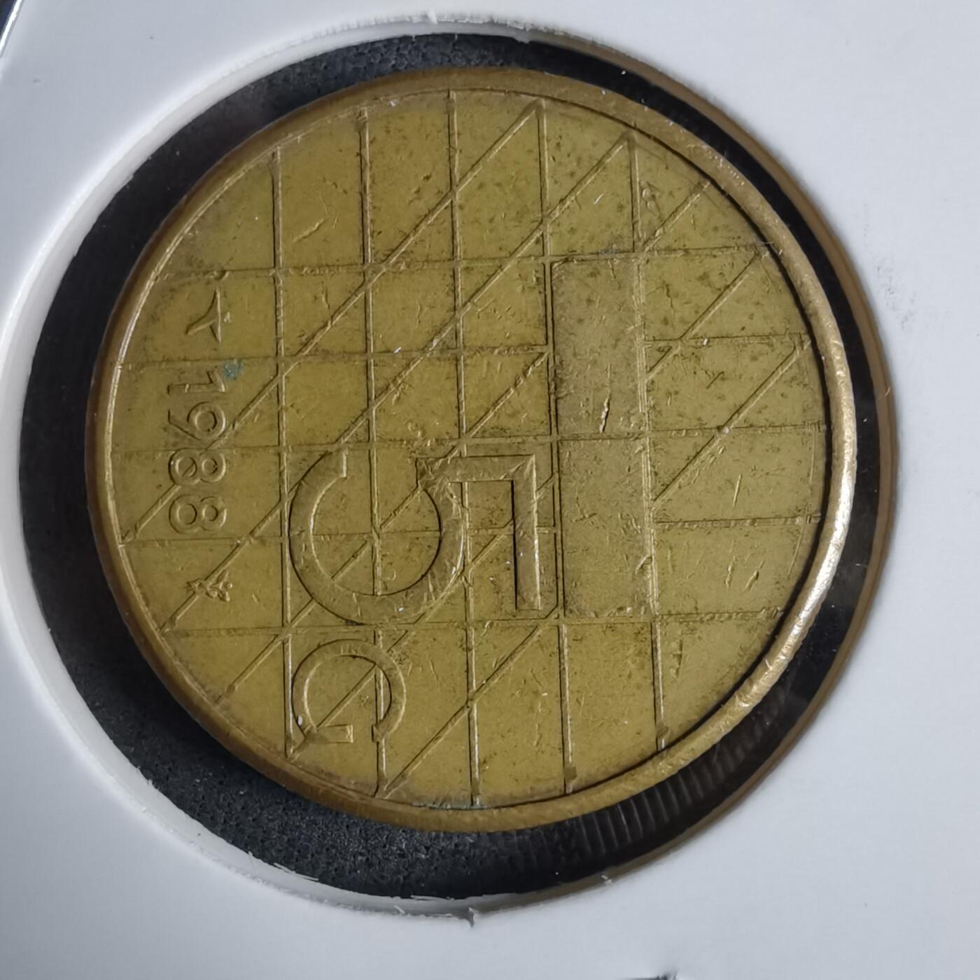 沼泽如烟--第983场 荷兰1988年5盾