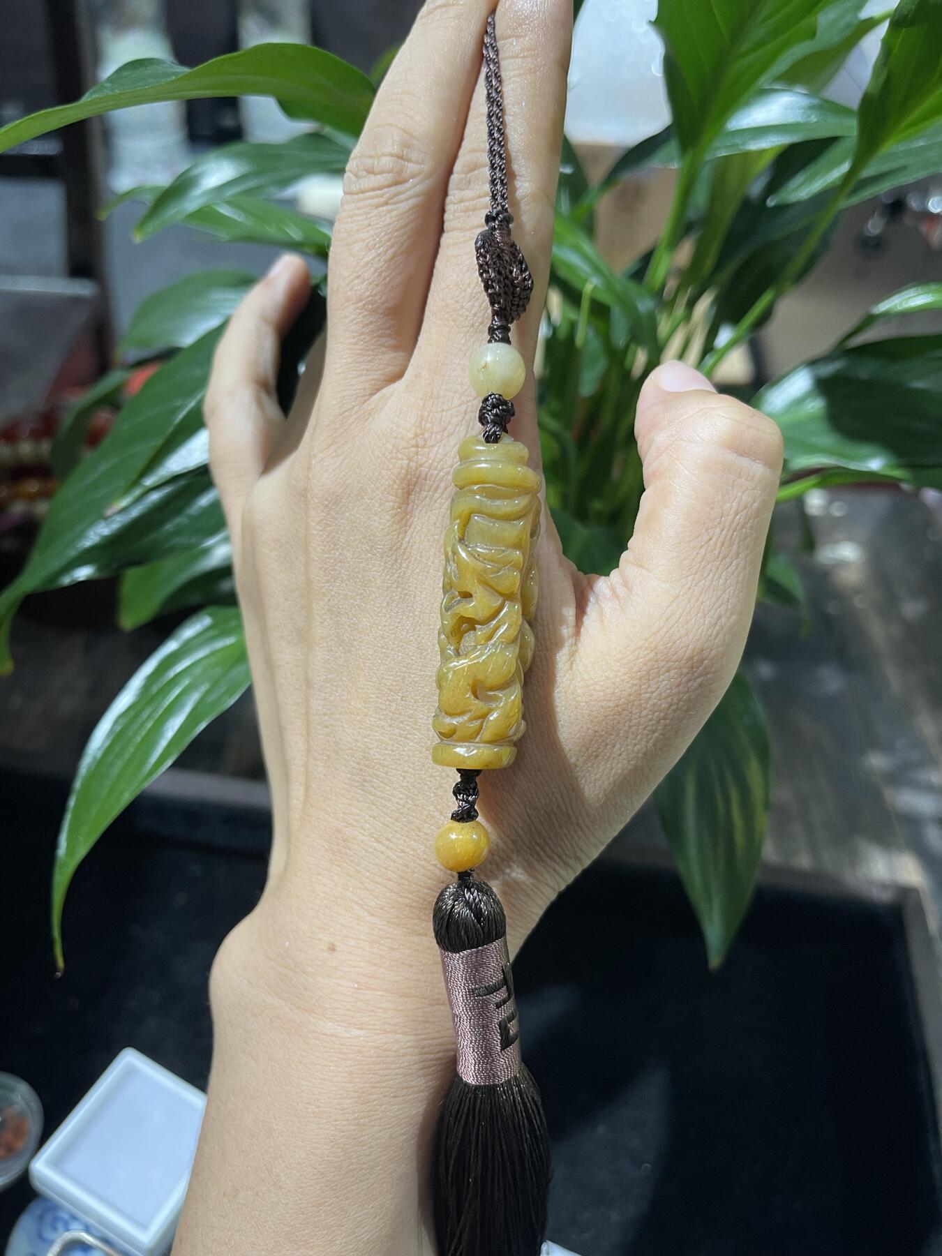 和田玉籽料手工挂饰 黄翡挂坠