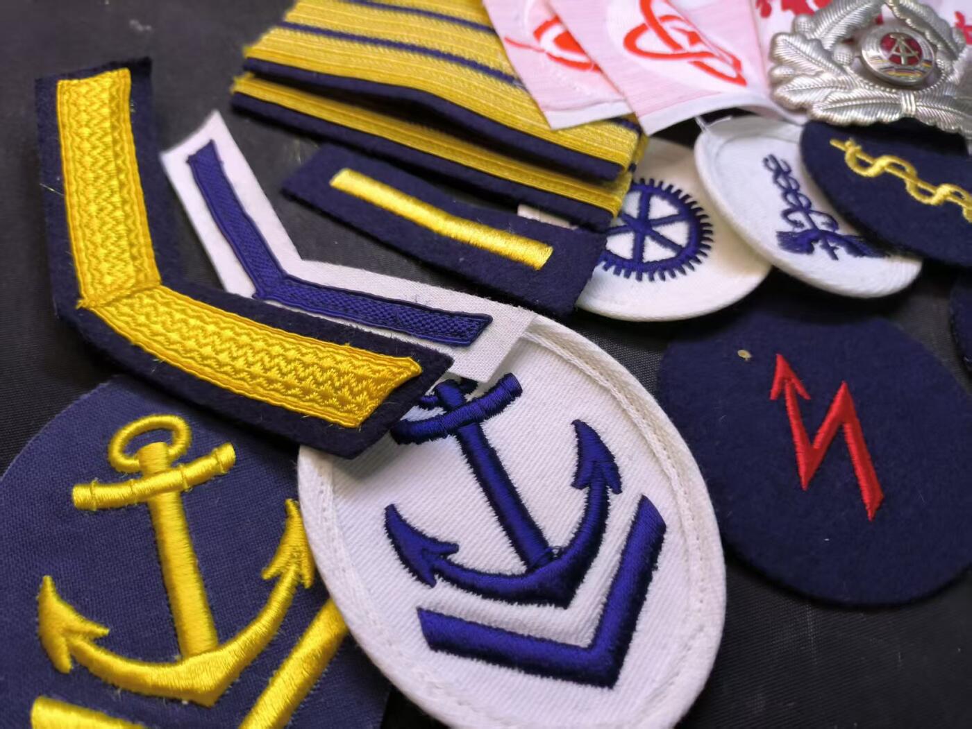 （店主清仓 大量自藏 制服徽章盛宴）罗岚⭐爱藏⭐甄选专拍第五场-分享拍场赚佣（实体经营） 民主德国人民军海军配饰全家桶一大组 做工精致赠友佳品