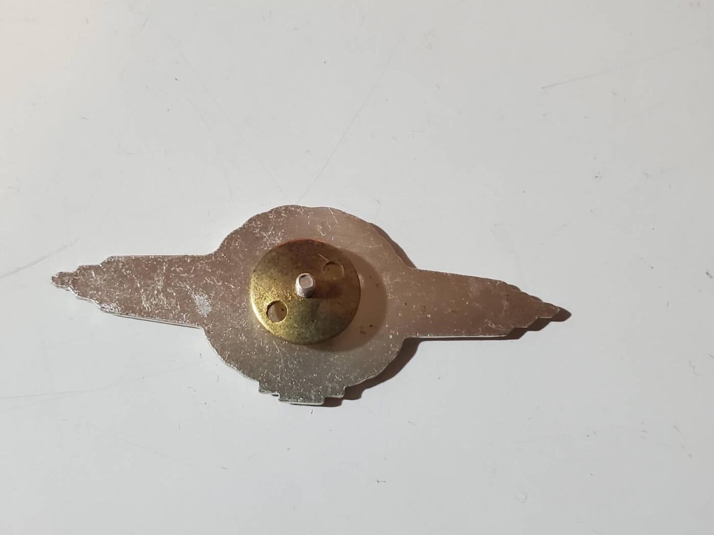 韵星假日军品类拍卖第三十九期暨默多克中校夫妇专场 -- Rimey Holidays Militaria Auction 39 & The Modoks Collection   民主德国60版本一级人民军潜水技能章 早期特种部队 转轮版本