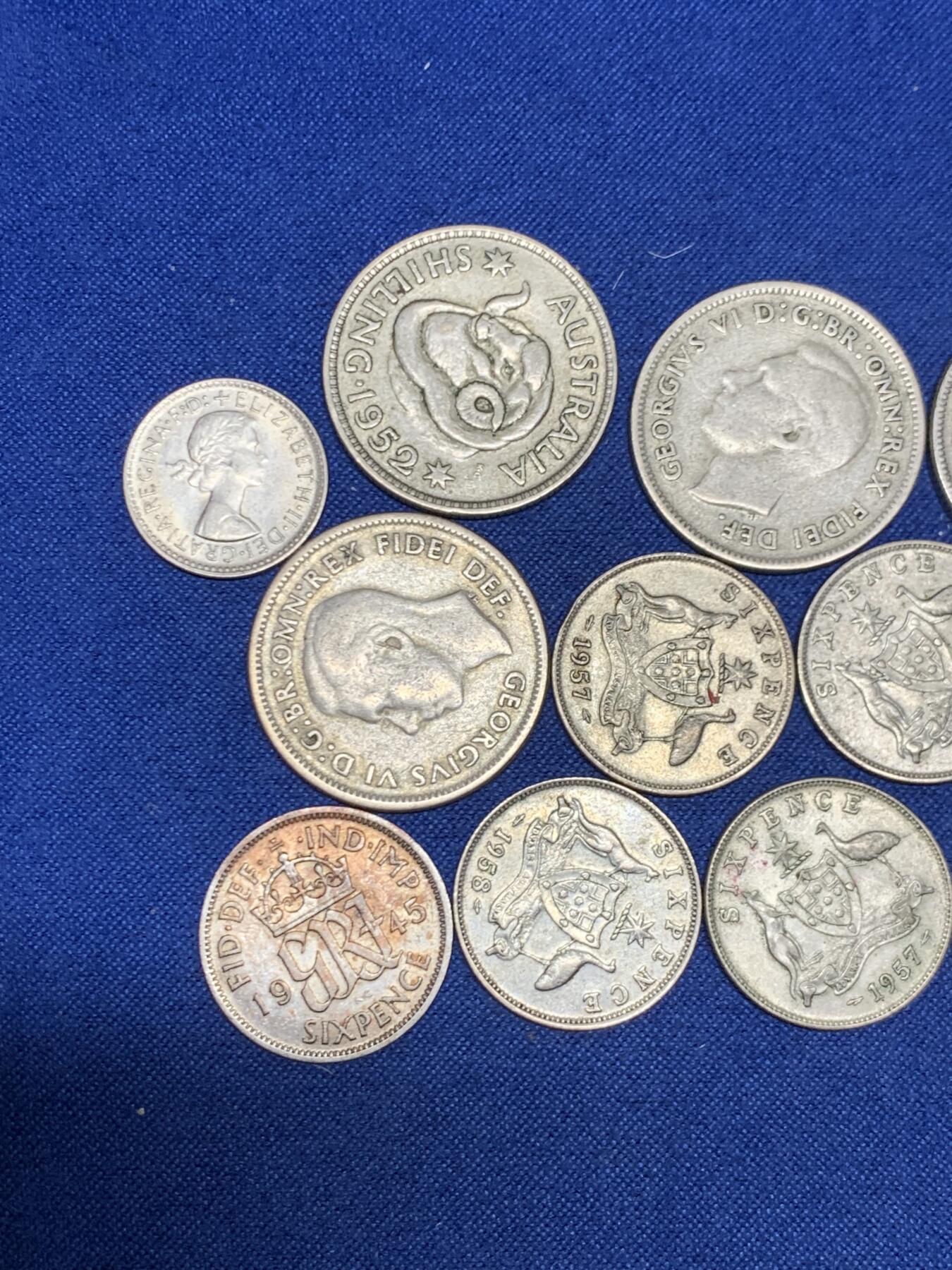 《竞宝斋》第464场 周日，周一，周二，3场连拍 （全场包邮）欢迎送拍 17枚一组 澳大利亚1先令银币5枚+6便士银币（维多利亚5枚+乔六1枚）+3便士银币（乔五3枚+乔六1枚+维多利亚2枚）500银 总重53.15克