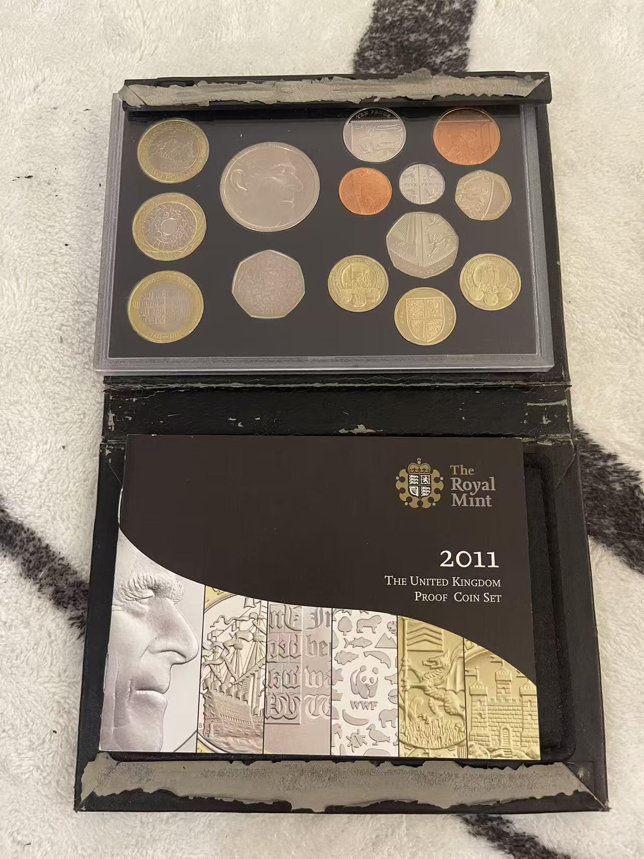 ❤️【币观天下】❤️ 第342期钱币秒杀拍卖场- 2026.2.4秒杀专场 长期征集拍品  英国2011年官方精制币大全套 含3枚高值双色币 包装自然老化有损坏 有证书