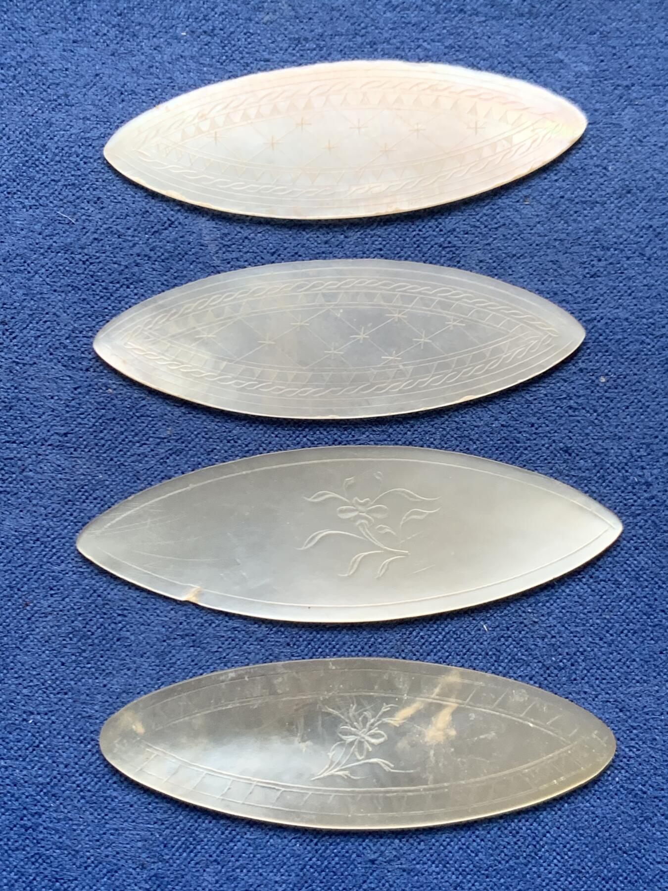 《竞宝斋》第464场 周日，周一，周二，3场连拍 （全场包邮）欢迎送拍 英国回流 清螺钿贝母筹码4枚一组，菱型，珠光水润，花卉精雕