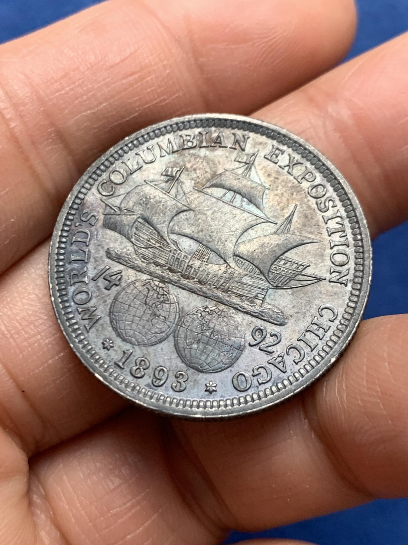 《竞宝斋》第464场 周日，周一，周二，3场连拍 （全场包邮）欢迎送拍 美国1893年哥伦布纪念半美元银币，12.45克，900银，酱彩