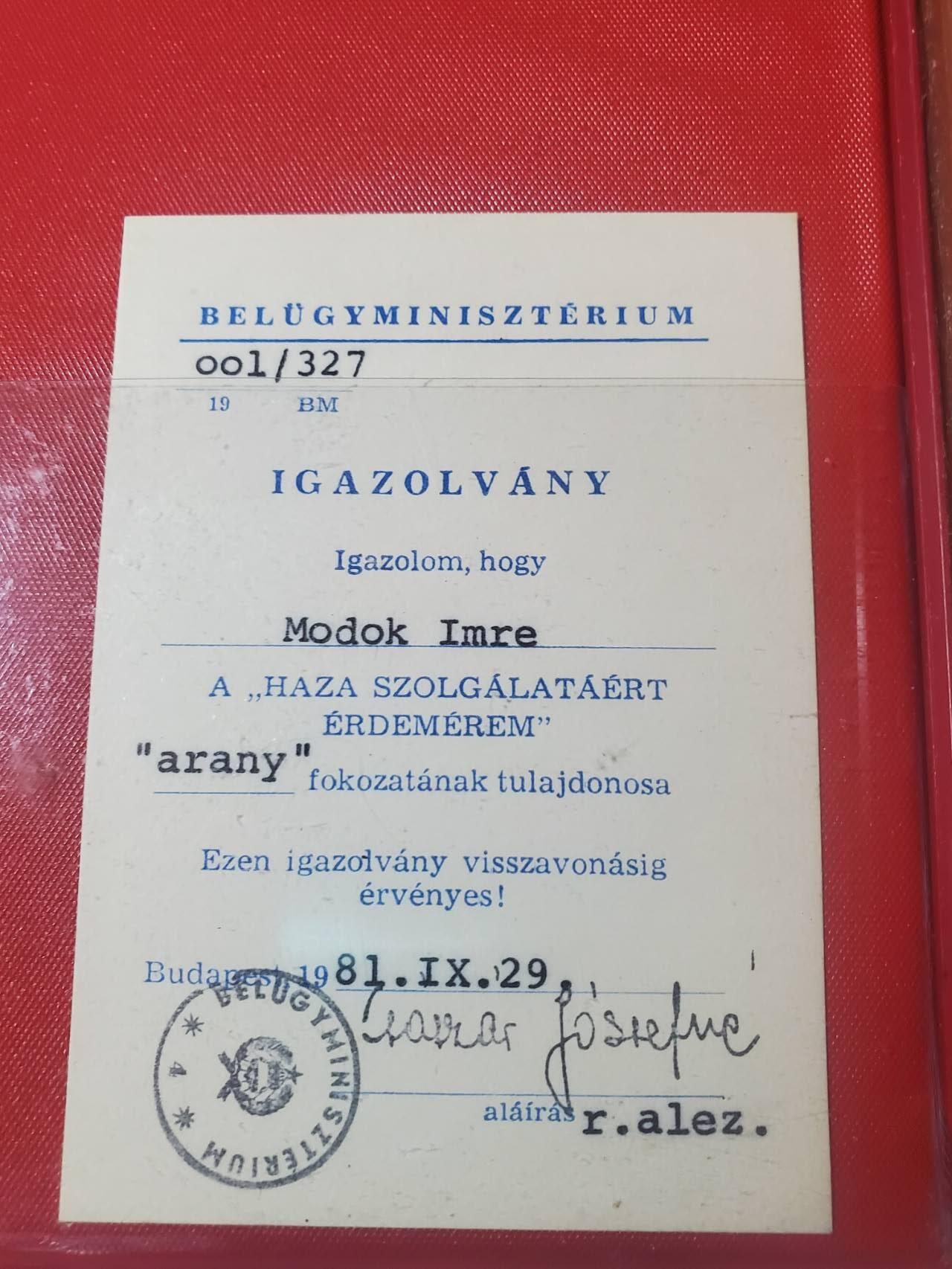 韵星假日军品类拍卖第三十九期暨默多克中校夫妇专场 -- Rimey Holidays Militaria Auction 39 & The Modoks Collection  匈牙利人民共和国默多克中校金级为祖国服务奖章带盒带大证书佩戴证明一套 