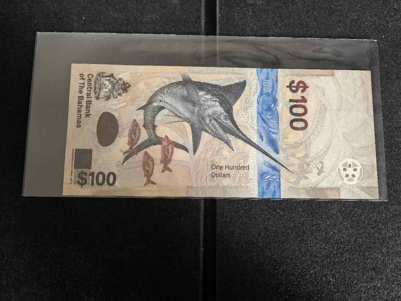 Triple S 第72期 2021巴哈马100，首发A冠，无47，右下角有轻微荧光，如图