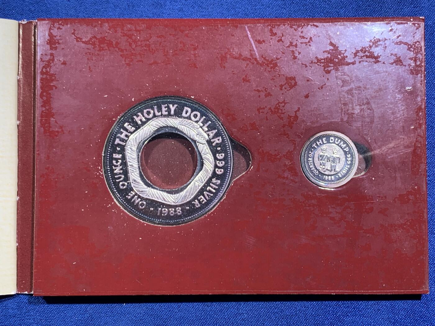 《竞宝斋》第464场 周日，周一，周二，3场连拍 （全场包邮）欢迎送拍 原盒证 澳大利亚衔尾蛇纯银子母币 母币1oz 子币1/4oz 共38.8g纯银