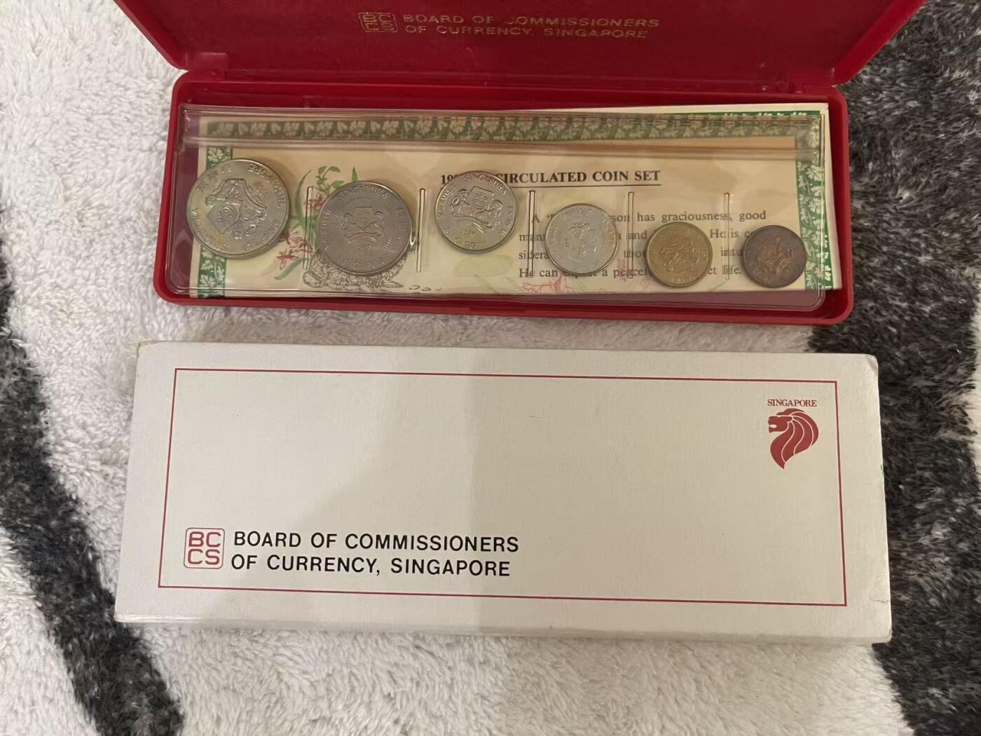 ❤️【币观天下】❤️ 第342期钱币秒杀拍卖场- 2026.2.4秒杀专场 长期征集拍品  新加坡1987年官方盒装套币 含一枚大版$1硬币