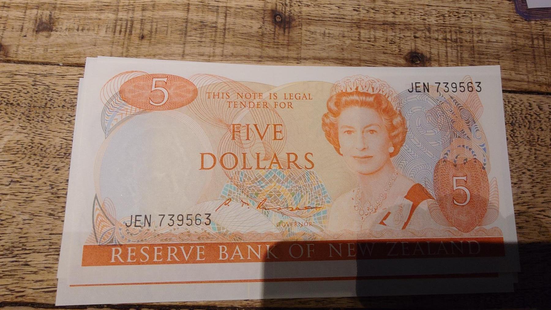 【新年十二拍】世界钱币～微拍第233期暨2026年第12期  多款老库存低价起拍