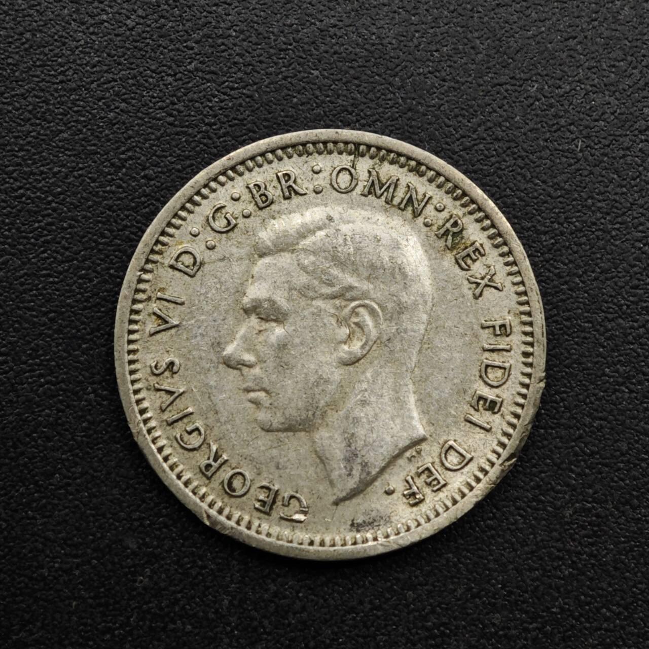 【淘币小摊】实时拍第八百六十三拍   小银币散币场   年前最后一周 之前的预留小年前全部发出 请更换最新收货地址  澳大利亚1951年乔治六世3便士银币