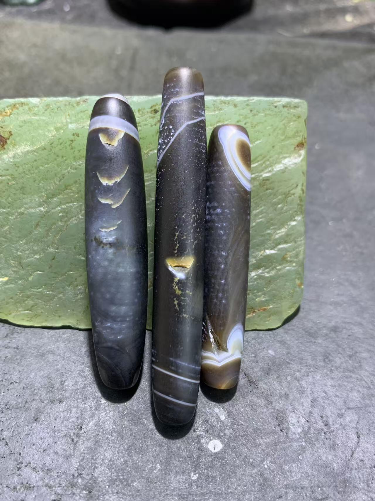 亚光缠丝玛瑙通货桶珠3个，