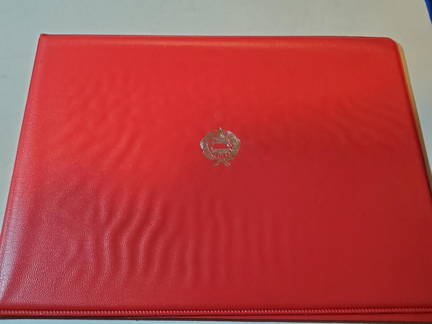 韵星假日军品类拍卖第三十九期暨默多克中校夫妇专场 -- Rimey Holidays Militaria Auction 39 & The Modoks Collection  匈牙利人民共和国默多克中校1988年为祖国和公务卓越服务大表彰证书，个人事务部资助工资福利证