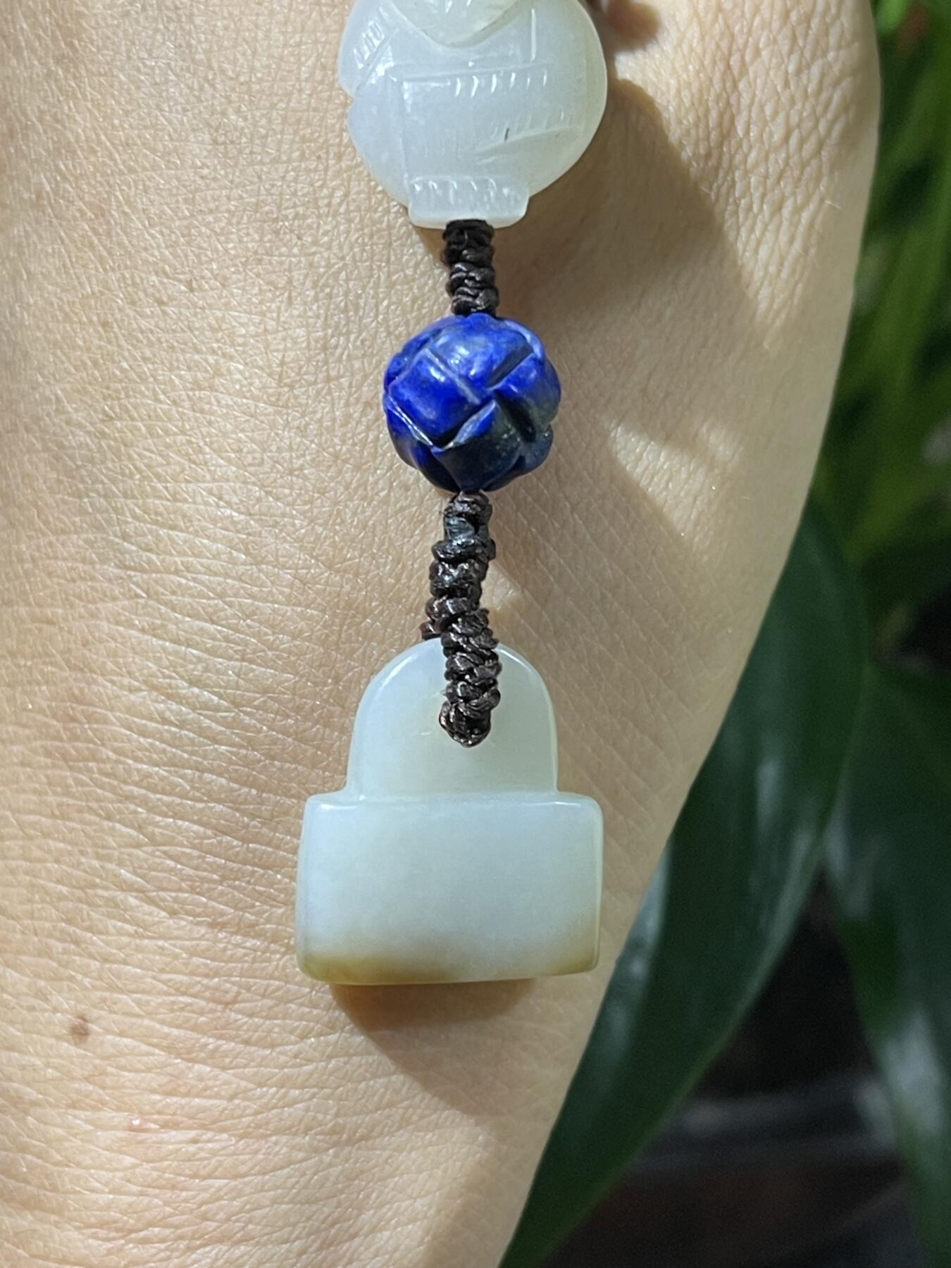 和田玉籽料手工挂饰 和田玉猴，锁手机挂