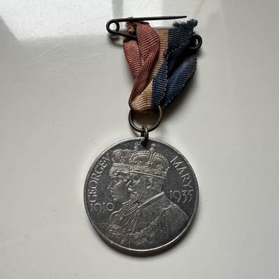 🌹外币初藏🌹🐯2026年第15场  每周二四六晚8️⃣点 接代拍 - 英国1935年乔治五世银禧纪念章 莱斯特市 35.2毫米