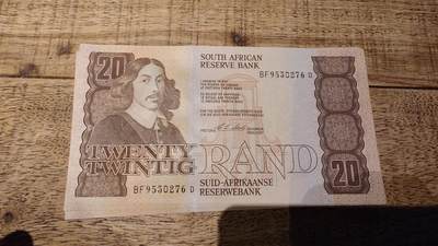 【新年十二拍】世界钱币～微拍第233期暨2026年第12期  多款老库存低价起拍 - 老版南非20兰特 全新绝品无4尾号276