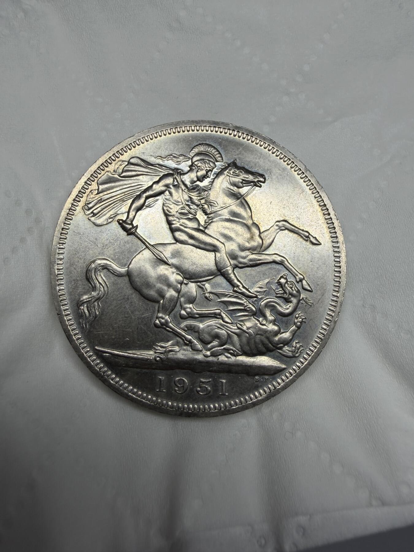 2025年集古藏今外币拍卖第二期-第3场—（总第303拍），可以寄存60天，满160元包邮。 英国 1951年 乔治六世马剑克朗纪念币 最后的镍马剑 