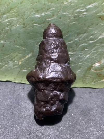 精美罕见戈壁象形黑金刚原石一块， - 精美罕见戈壁象形黑金刚原石一块，