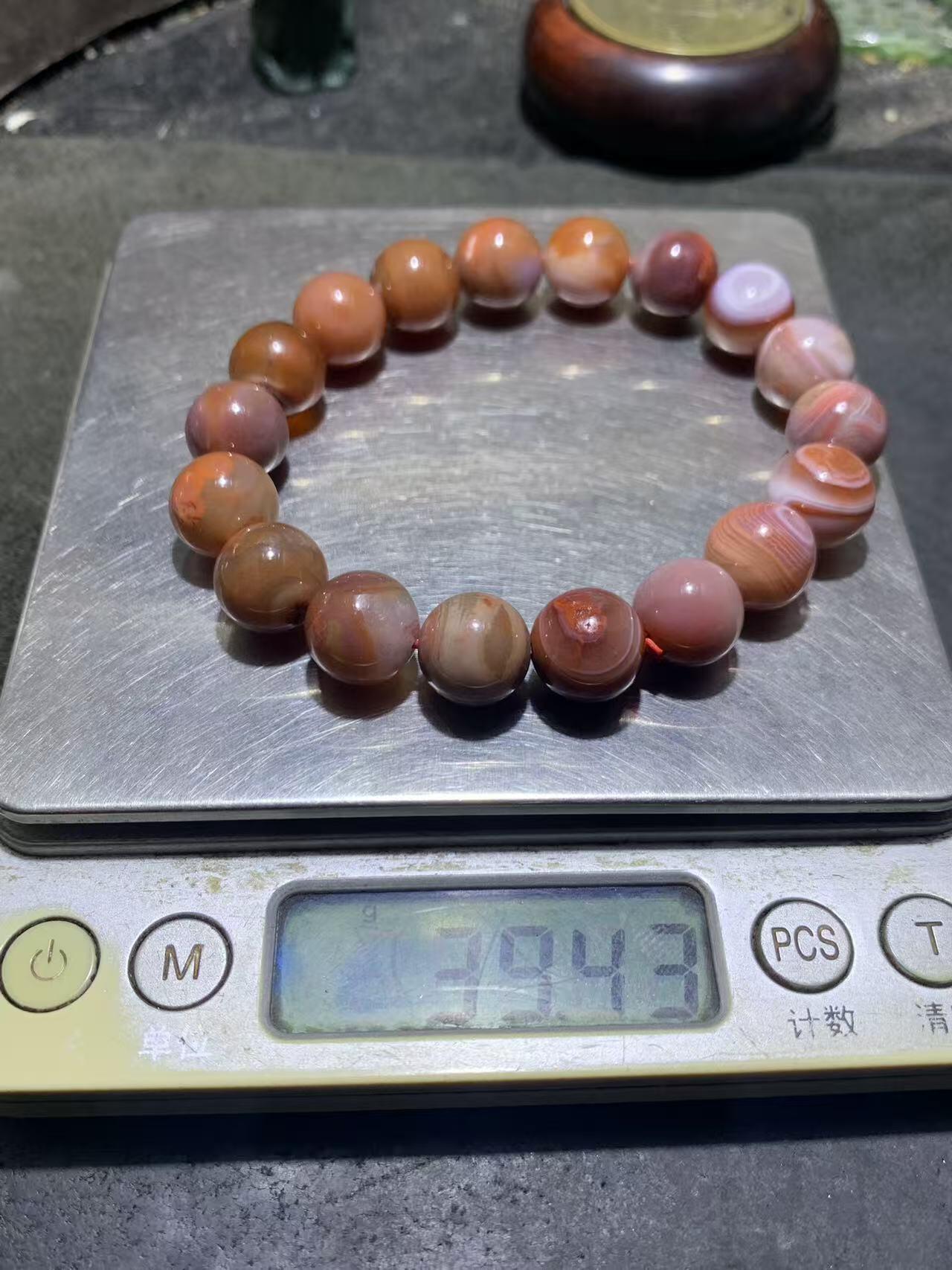 川料南红玛瑙单圈手串一条，