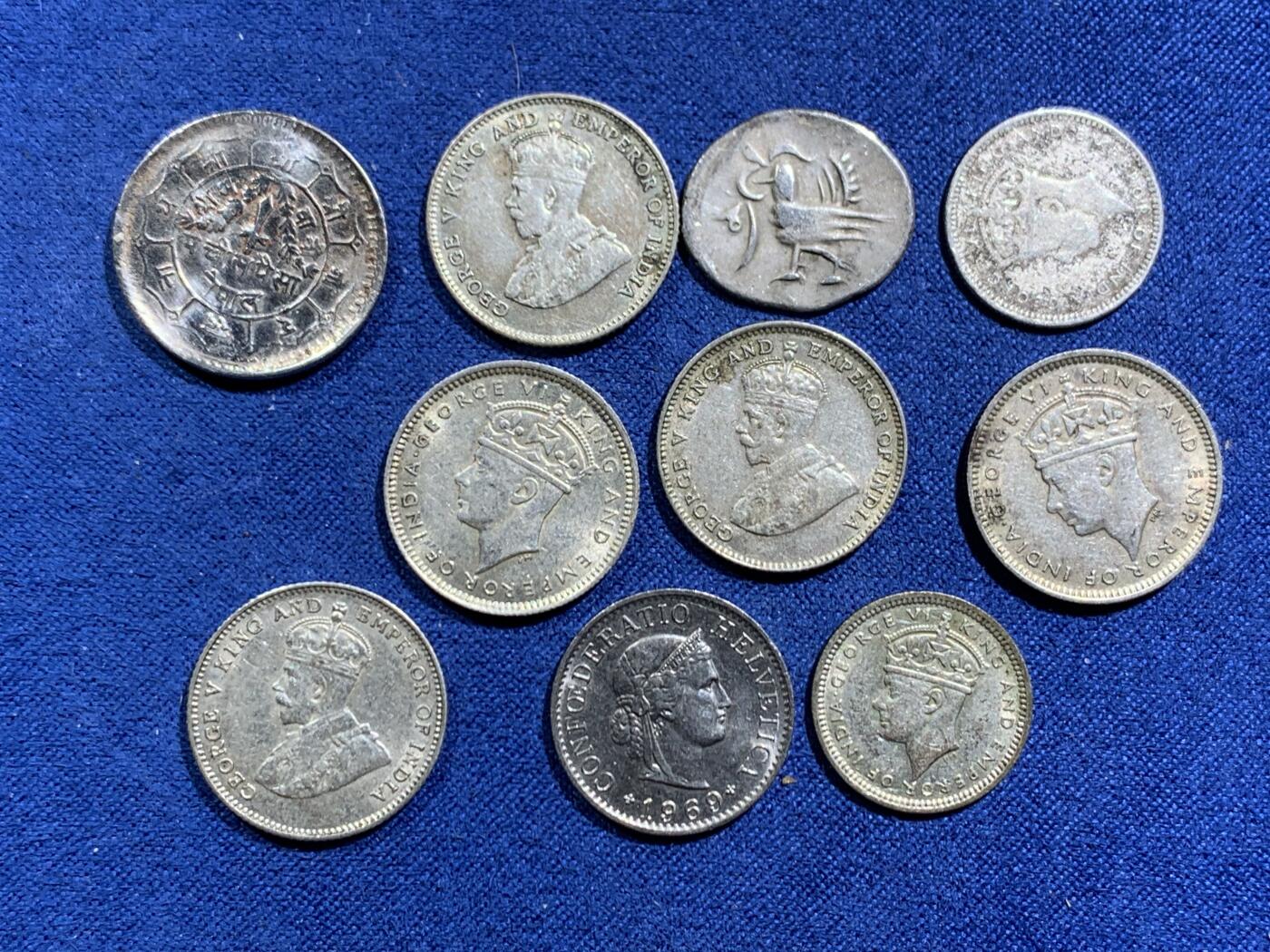 《竞宝斋》第464场 周日，周一，周二，3场连拍 （全场包邮）欢迎送拍 九枚一组 外国小银币 总重20.5克