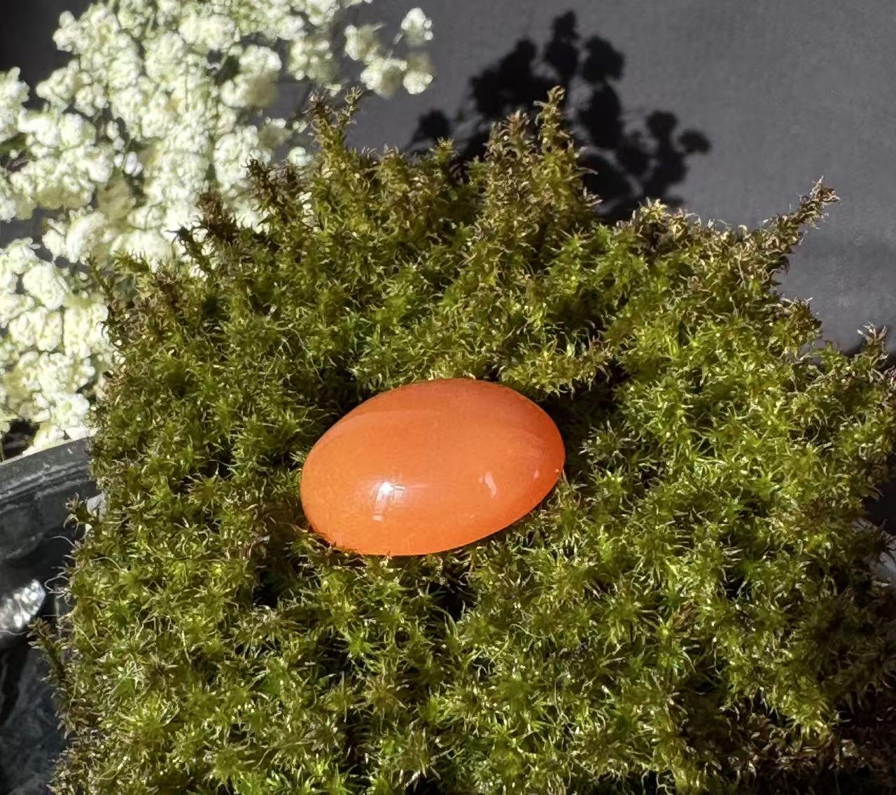 零元拍：NO.1南红玛瑙蛋面，都是十多年前的存货了，尺寸：戒面。尺寸约约22.9/17.5/8.8mm ，因为拍照环境以及光线的变化，颜色以实物为准。