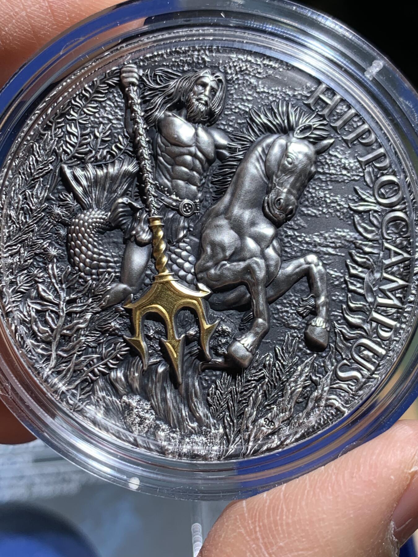 《竞宝斋》第464场 周日，周一，周二，3场连拍 （全场包邮）欢迎送拍 喀麦隆2021年2000中非法郎仿古镀金银币 马头鱼尾海怪 62.2克999银 发行量：500 盒证全