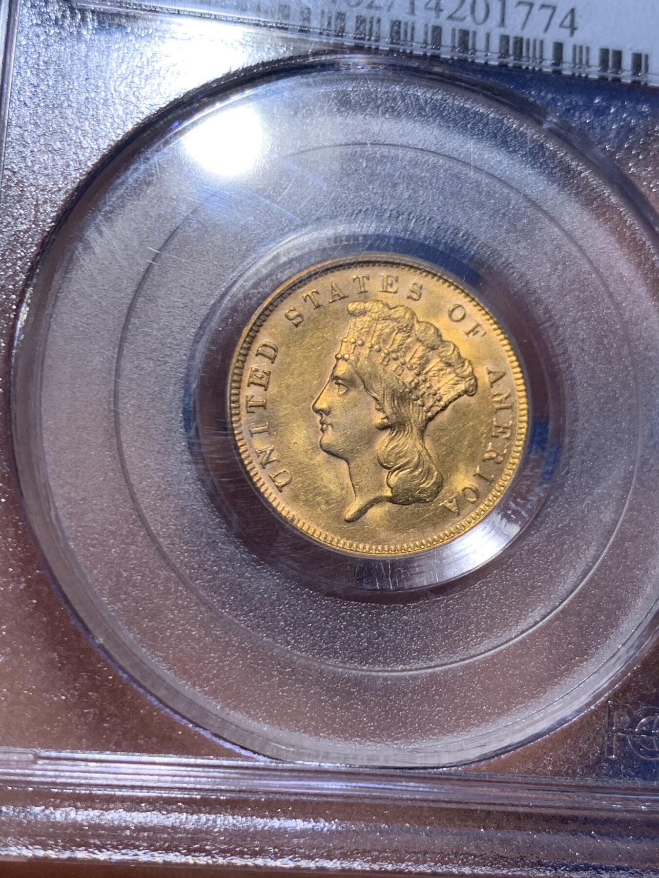 《竞宝斋》第464场 周日，周一，周二，3场连拍 （全场包邮）欢迎送拍 PCGS MS62 美国 1878年 三美元 印第安公主 Indian Princess 金币 稀缺品种 国内很少上MS的 金价750元一克的时候从美国带回来就花了2W+了 900金 5.015克 盒子角上小磕