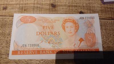 【新年十二拍】世界钱币～微拍第233期暨2026年第12期  多款老库存低价起拍 - 老版新西兰5元 全新绝品无4尾号560