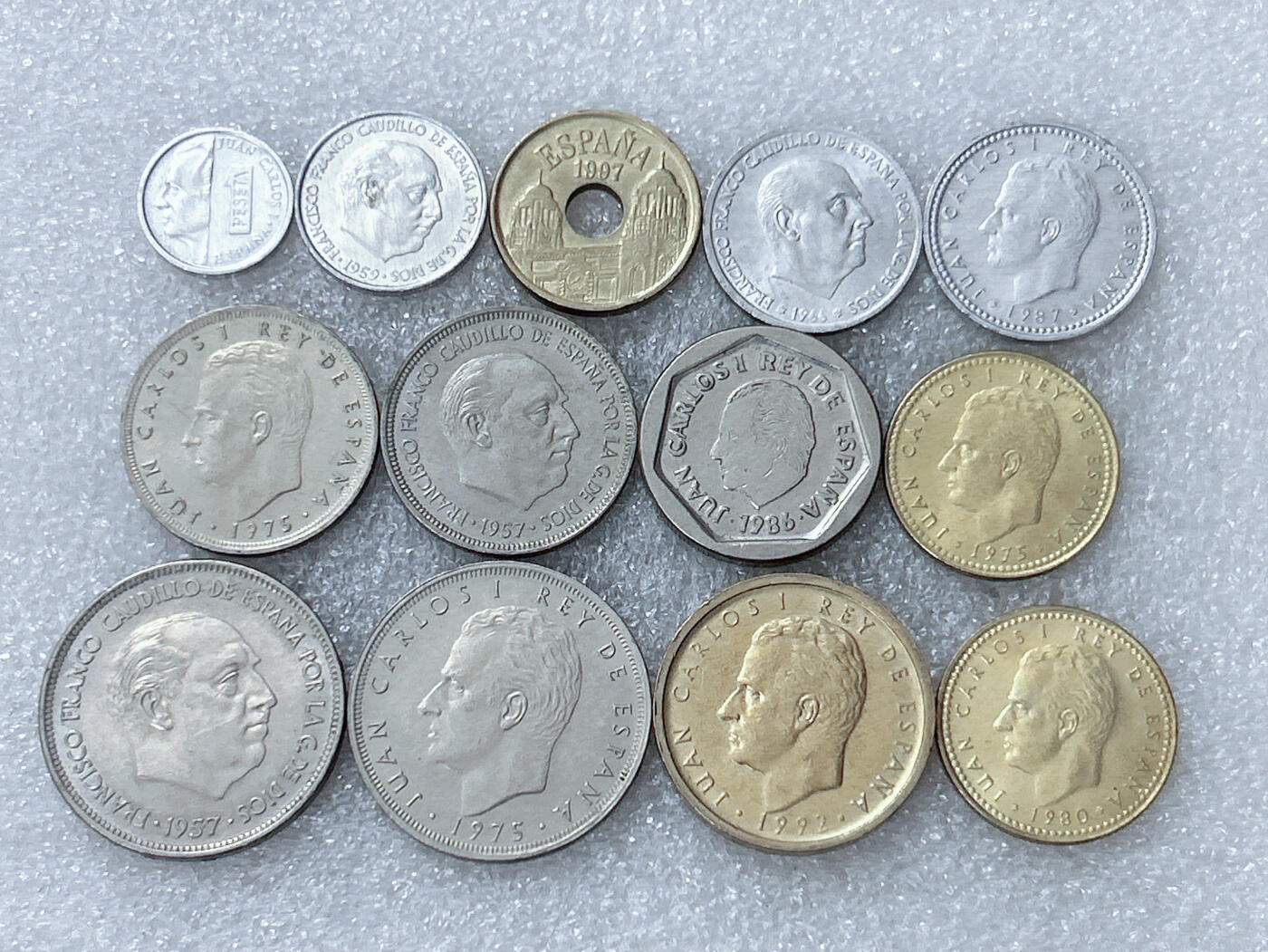 第一海外回流一元起拍收藏 散集专场  第298期 西班牙硬币 13枚 带光品