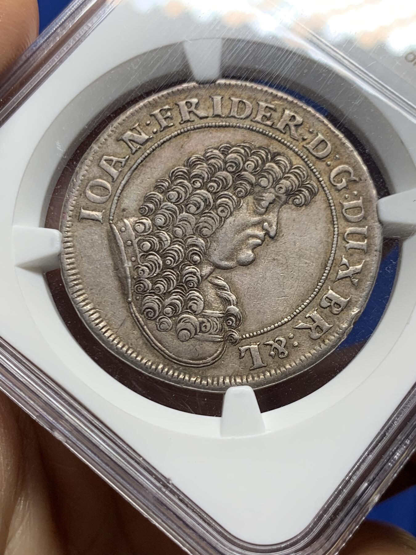 《竞宝斋》第464场 周日，周一，周二，3场连拍 （全场包邮）欢迎送拍 NGC AU53 德国 1679年 布伦瑞克-吕讷堡公国 2/3泰勒银币 背面海洋帆船景观少见