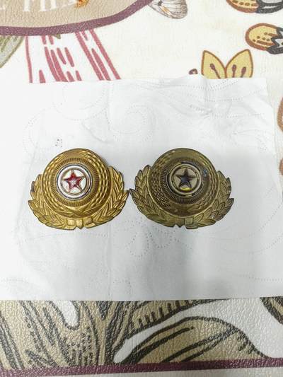 老帽徽2个 - 老帽徽2个