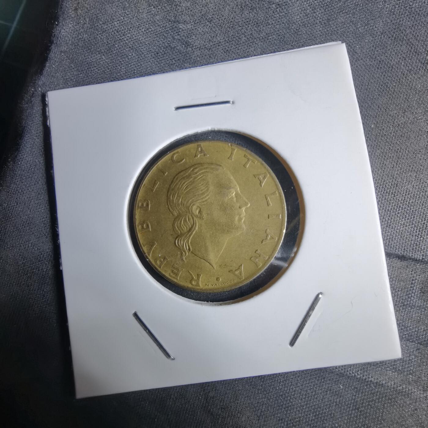 沼泽如烟--第983场 意大利1990年200里拉纪念币